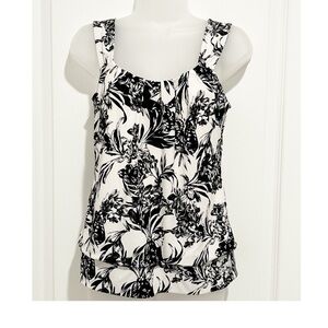 White House Black Market black & white floral tank. XS
